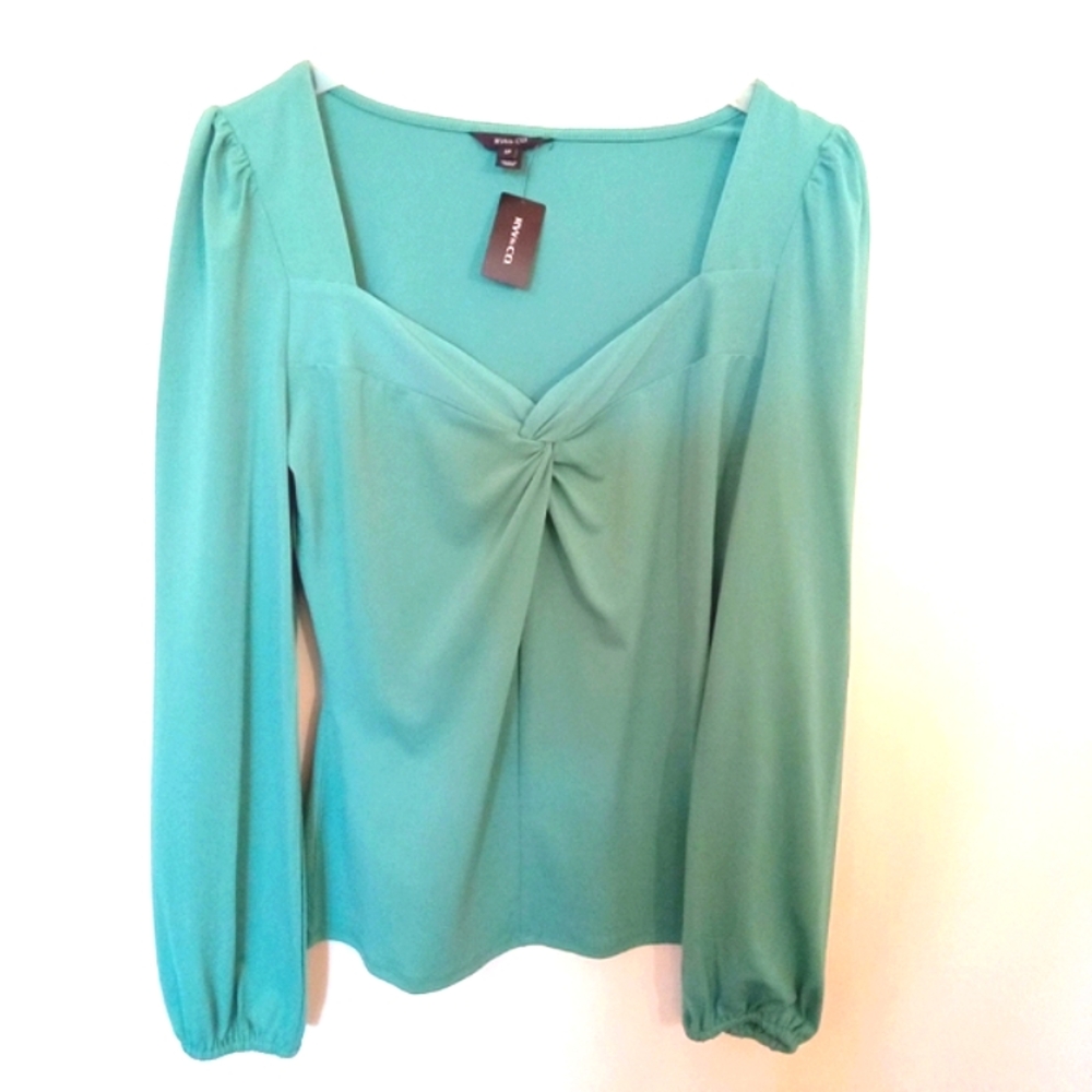 NWT RW&CO Women's Aqua Long Sleeve Knotted Sweetheart Neckline Top Small+
